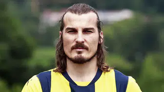Fenerbahçe Çağlar Söyüncü'nün sözleşmesini feshedip Çorum FK'ya sundu