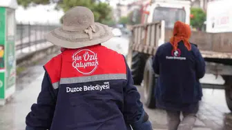 Düzce'nin yeşil alanlarında hummalı temizlik mesaisi