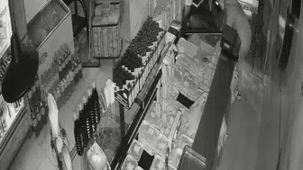 Aksaray'da gece yarısı operasyonu: 14 yaşındaki şüphelinin hırsızlık planı kameraya takıldı