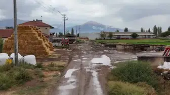 Bolvadin'de yılların çilesi bitti: Çiftlik yolları ilk kez asfaltla tanıştı