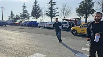 Sınav yolunda lastik kabusu: Jandarma adayları saniyelerle yarışarak yetiştirdi