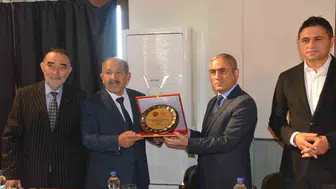 48 yıllık hizmetin ardından anlamlı veda: İmamdan bir yıllık maaşını kapsayan bağış