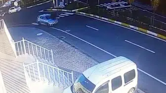 Yaya geçidinde dehşet anları: İki öğretmenin havaya savrulduğu o kaza kamerada