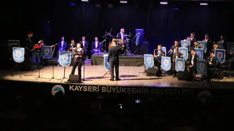 Havacılığın kalbi Kayseri'de asırlık gurur: Cazın Kartalları sahneye çıktı