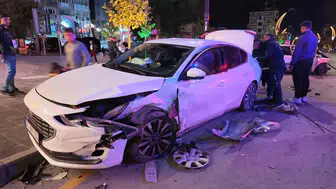 Niğde'de trafik kabusu: Kavşakta meydana gelen şiddetli çarpışma sonucu bir kişi hastanelik oldu