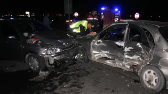 Aksaray'da akşam saatlerinde dehşet: Kavşaktaki çarpışma faciaya dönüştü