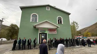 Kırkbulak köyünde imece usulü huzur: Yeni cami dualarla kapılarını açtı