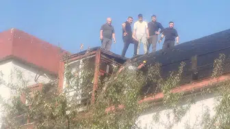 Çivril'de çatıdaki izolasyon çalışması kabusa dönüştü