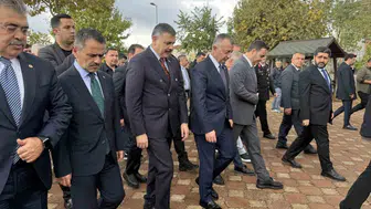 Bakan Çiftçi'nin Kocaeli mesaisi: Dev geminin denize inişine tanıklık etti