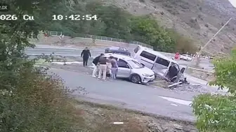 Gümüşhane'de saniyelerle gelen mucize: Durakta beklerken ölümden döndü