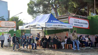 Sınav sabahı Canik'te seferberlik: Gençlerin heyecanına belediye desteği