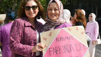 Manisa sokakları pembe kurdelelerle doldu: Erken teşhis için kritik çağrı