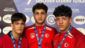 Bursa'nın genç pehlivanları Balkanlar'da fırtına gibi esti