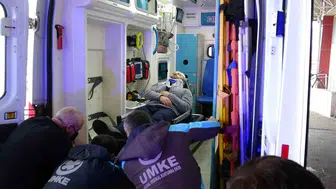 Kars'ta nefes kesen senaryo: Otobüs kazası sonrası hastanede saniyelerle yarışıldı