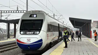 Edirne'den Avrupa'ya uzanan raylarda ilk düdük çaldı: 54 dakikalık yeni dönem başladı
