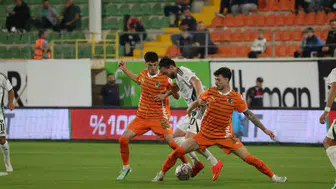 Alanya'da Kocaelispor Fırtınası: İlk Devrede İki Golle Üstünlük