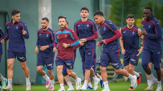 Bordo-Mavililerde Hearts Mesaisi Başladı: Hedef Avrupa'da Galibiyet