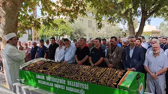Kozan'da hüzünlü veda: Şehit annesi dualarla toprağa verildi