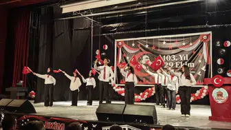 Ahlat'ta Cumhuriyet'in 103. Yılına Görkemli Kutlama