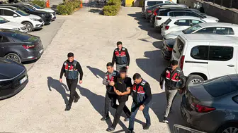 Eskişehir'de kan donduran aile dramı: 15 yaşındaki yeğen cinayet şüphelisi olarak adliyede