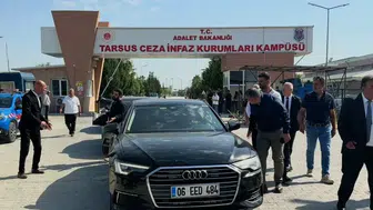 Tarsus Cezaevi'nde dikkat çeken buluşma: Özel'den tutuklu başkanlara ziyaret