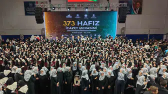 Malatya'da tarihi gün: 373 genç hafızlık tacını taktı