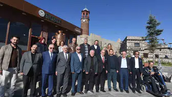 Erzurum'un geleceği için ortak akıl masası kuruldu: Şehrin kaderi bu isimlere emanet