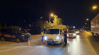 Aydın jandarmasından şafak operasyonu: Aranan 41 suçlu kıskıvrak yakalandı