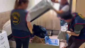 İskenderun'da zehir tacirlerine yatak odası baskını: 4,5 kilo hammadde ele geçirildi