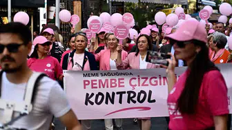Antalya'da pembe yürüyüş: Erken teşhis için umut dolu adımlar atıldı