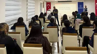 Dijital dünyada tuzağa düşmemek için kritik uyarı: Üniversitelilere siber savunma dersi