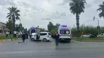 Turizm Caddesi'nde sabah trafiğinde korkutan çarpışma: 3 yaralı