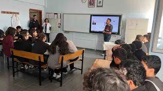 Çanakkale'de okul çevrelerinde jandarma ablukası: Binlerce kişi sorgulandı