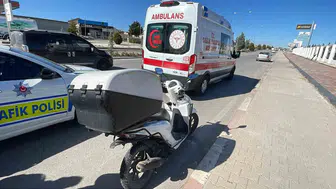 Sanayi Caddesi'nde korkutan kaza: Motokurye ağır darbe aldı