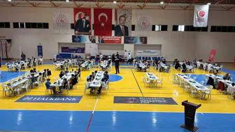 Hamleler Burhaniye'de Yarıştı: 11 Şehirden Gelen Genç Zihinler Satranç Tahtasında Buluştu