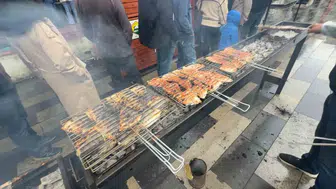 Hopa Meydanı'nda Denizden Gelen Ziyafet: Bin 500 Kişiye Balık Ekmek İkram Edildi