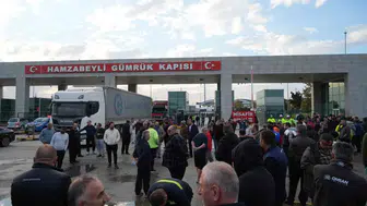 Hamzabeyli'de tır trafiği durdu: Şoförlerin isyanı 3 saat sürdü