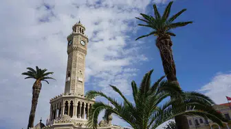 İzmir'in kalbinde 125 yıllık tanıklık: Saat Kulesi'nin duran zamanı yeniden akıyor