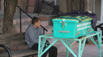 Soma'daki acı veda: 13 yaşındaki Yaşar babasının tabutuna böyle veda etti
