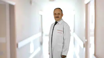 Meme Kanserinde Cerrahi Karar: Kişiye Özel Tedavi Stratejileri Nasıl Belirleniyor?