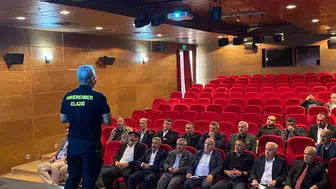 Mahallelerin gözü kulağı olan muhtarlar uyuşturucuya karşı sahaya iniyor