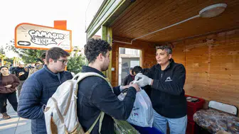 Mersin'de üniversiteli olmak: Şehre ayak bastıkları andan mezuniyete kadar kesintisiz destek