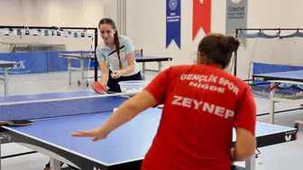 Niğde'de raketler Amatör Spor Haftası için masaya dönüyor
