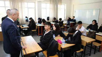Karabük'te eğitim rotası: Gençlerin gelecek hayallerine ortak oldu