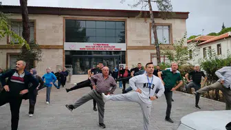 Kula'da sokaklar spor alanına dönüştü: Sağlıklı bir gelecek için hep birlikte hareket ettiler