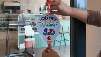 Efeler'de toplumsal duyarlılık hareketi: İşletmeler kapılarını otizmli bireylere açıyor
