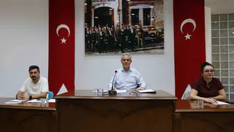 Nazilli'de esnafın yüzünü güldüren müdahale: Başkan Tetik'ten ruhsat ücretlerine indirim kararı