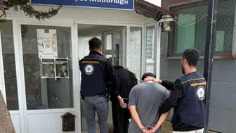 Datça'daki prefabrik evde saklanan iki firari için operasyon düğmesine basıldı