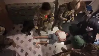 Banka hesaplarını kiralayan şebekeye büyük darbe: 3 ilde eş zamanlı baskın