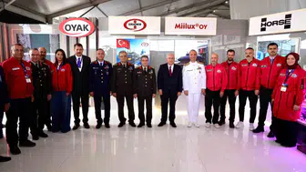 Şanlıurfa'da dev buluşma: Türkiye'nin uçak gemisi çeliği TEKNOFEST'te görücüye çıktı